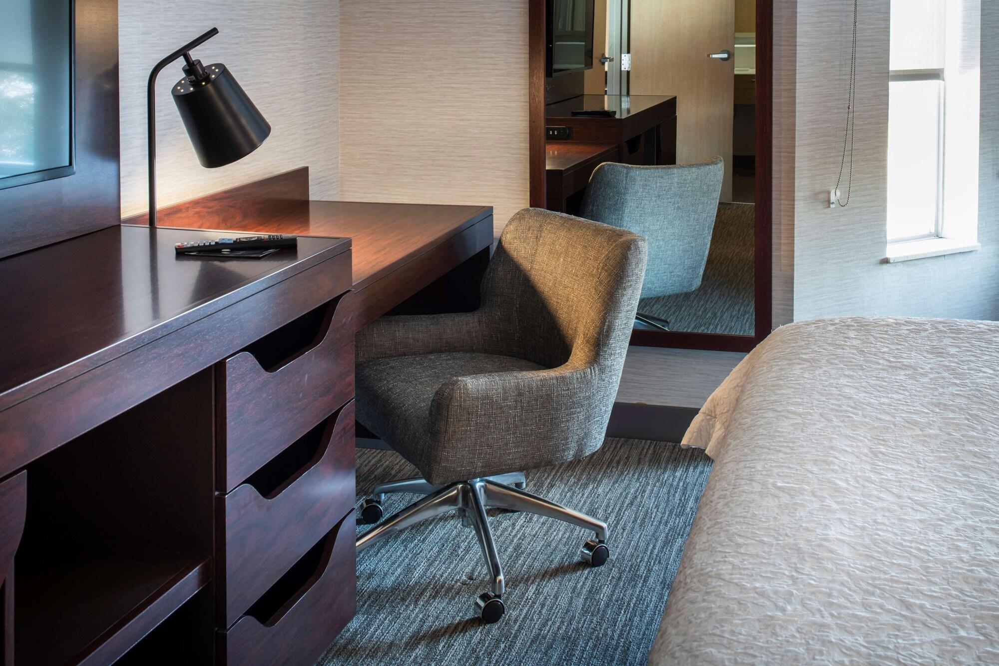 Hampton Inn & Suites Lincolnshire Bagian luar foto