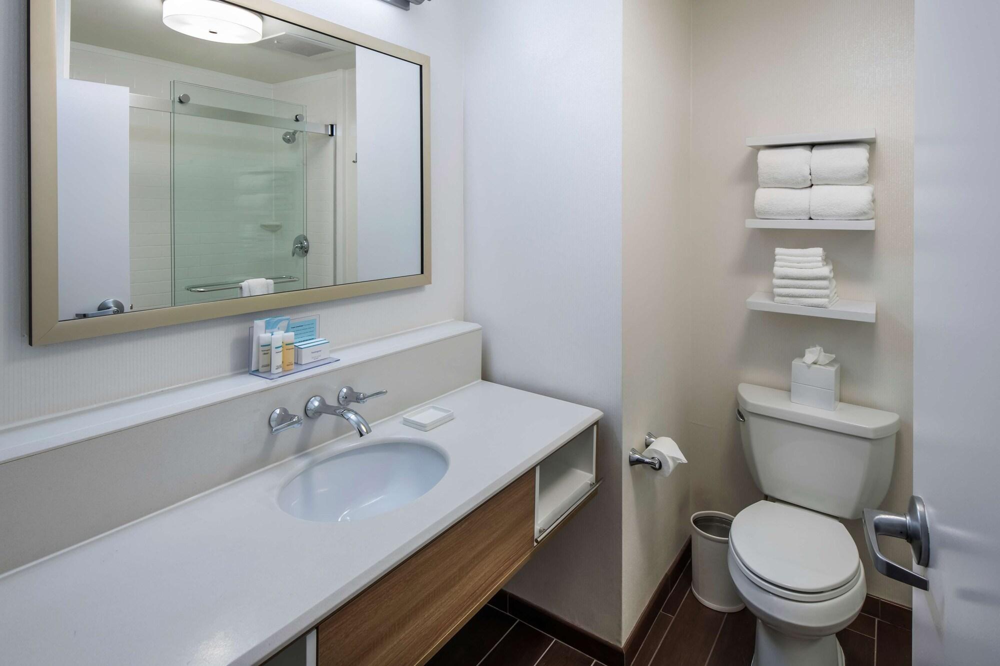 Hampton Inn & Suites Lincolnshire Bagian luar foto