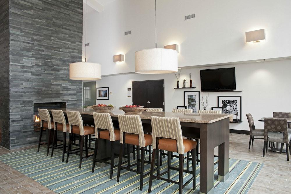 Hampton Inn & Suites Lincolnshire Bagian luar foto