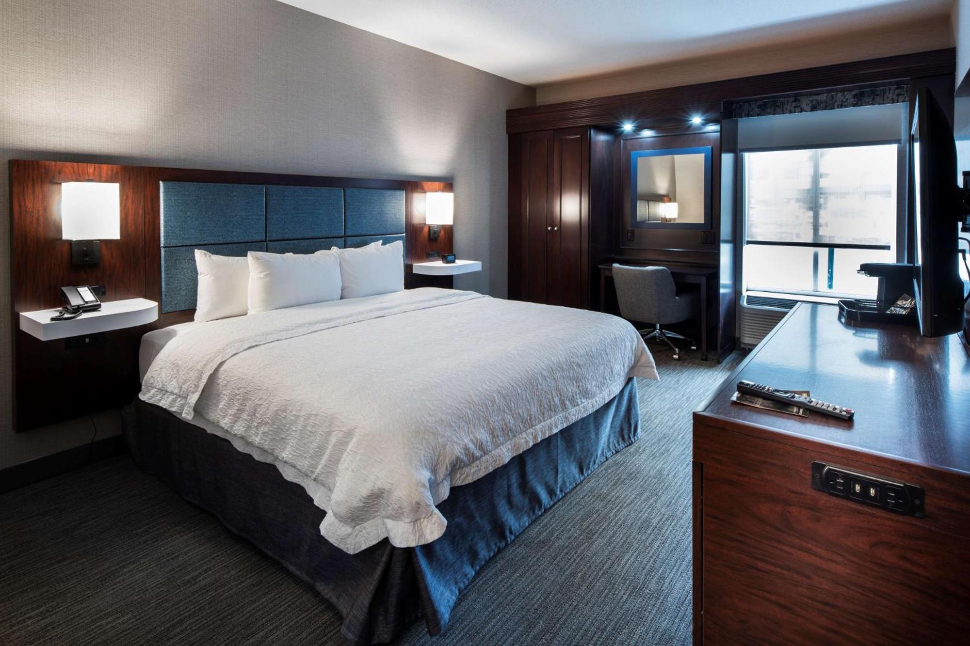 Hampton Inn & Suites Lincolnshire Bagian luar foto