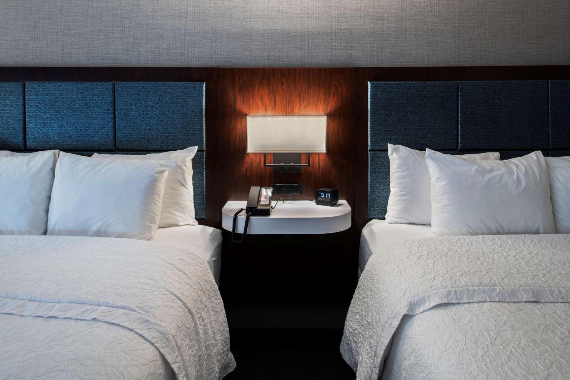 Hampton Inn & Suites Lincolnshire Bagian luar foto