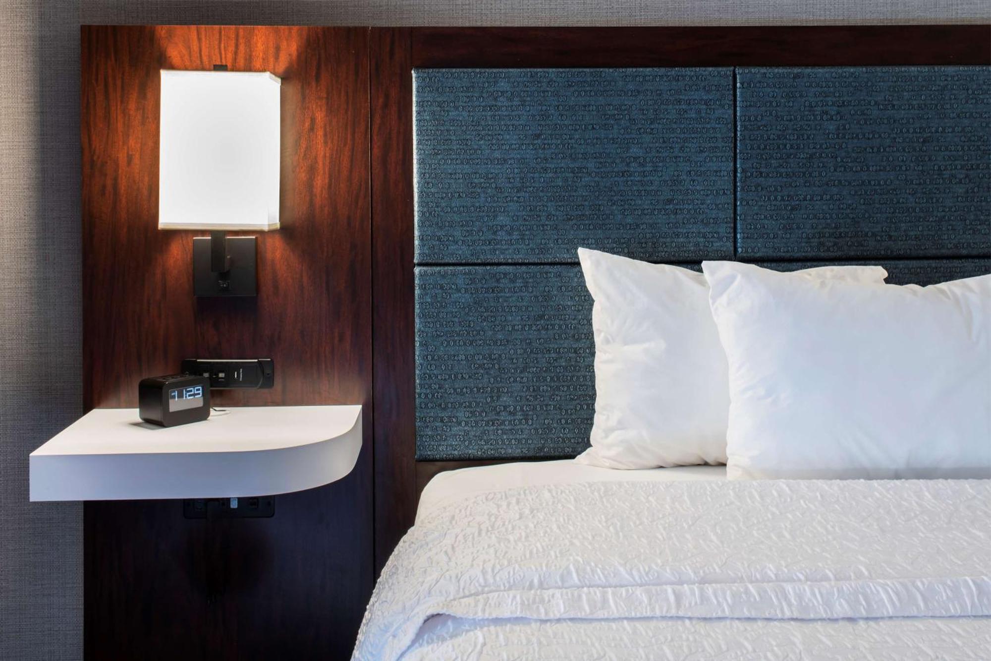 Hampton Inn & Suites Lincolnshire Bagian luar foto