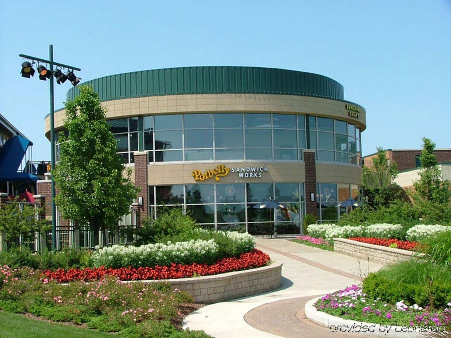 Hampton Inn & Suites Lincolnshire Bagian luar foto
