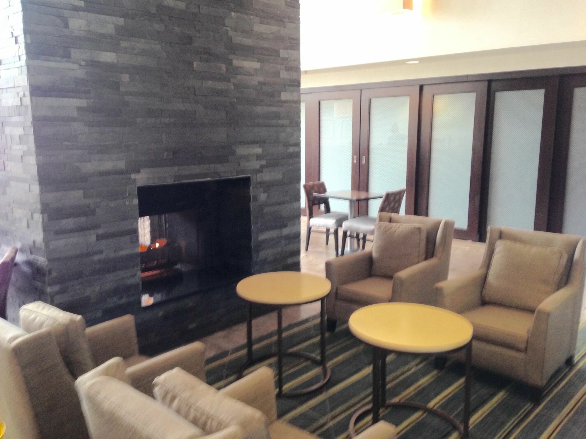 Hampton Inn & Suites Lincolnshire Bagian luar foto